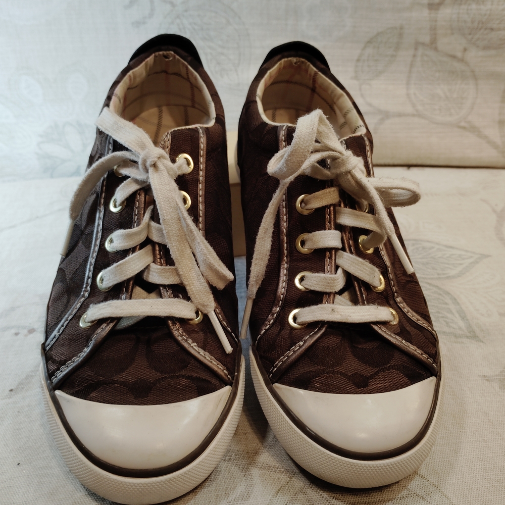 Coach Women's Size 8 Monogram Sneakers